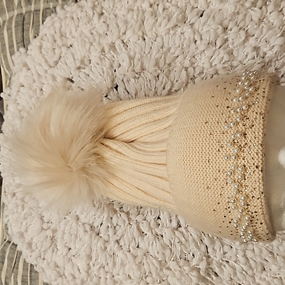 Adrienne Landau Hat - Picture 2 of 12